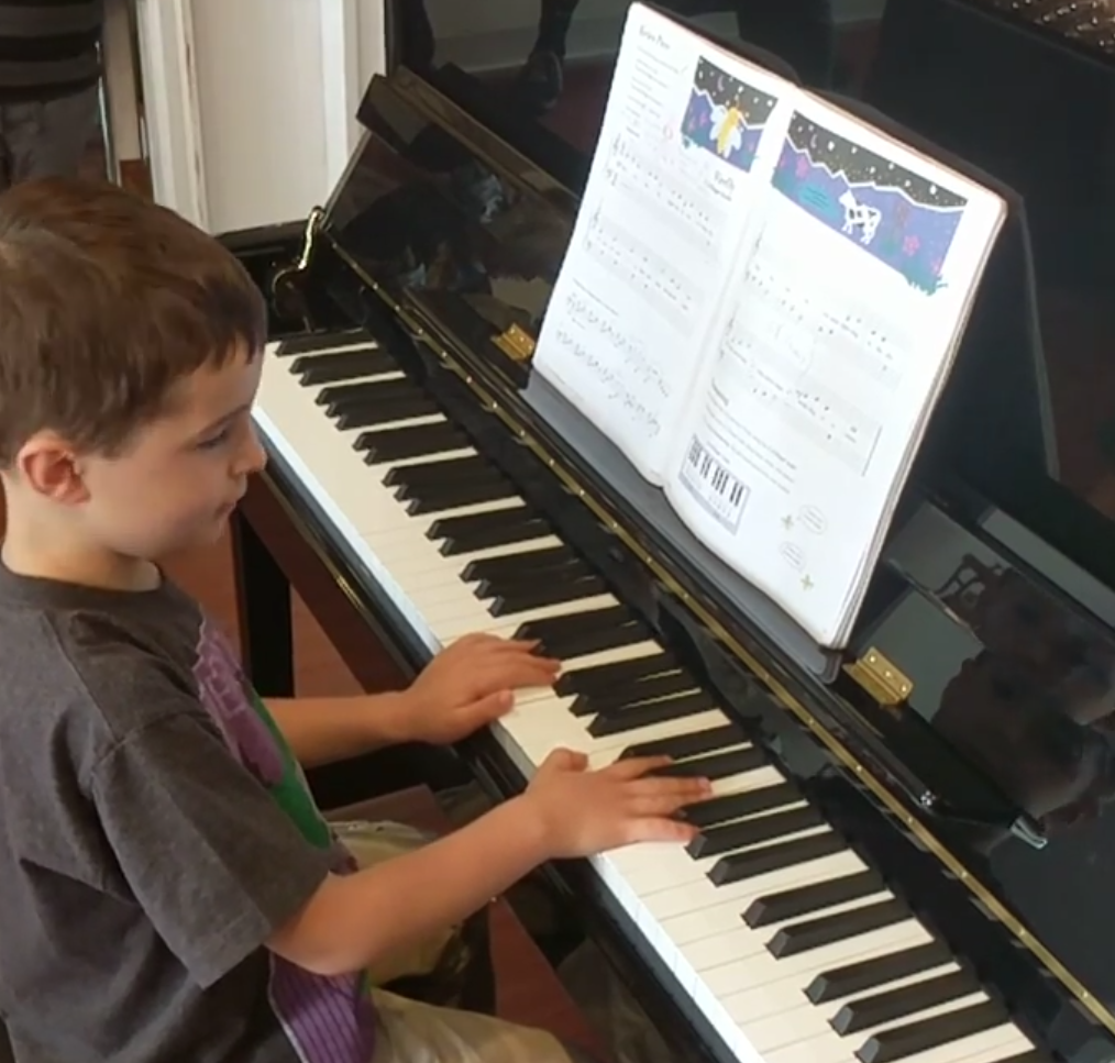 What is a good age to start playing piano?